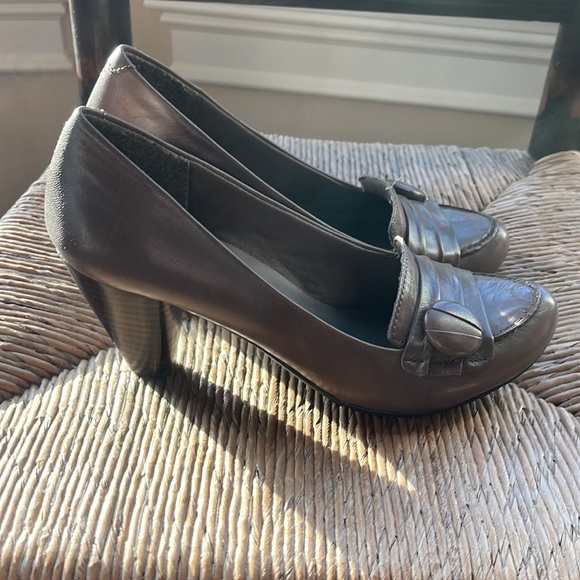 Bare Traps Heel - Picture 3 of 8